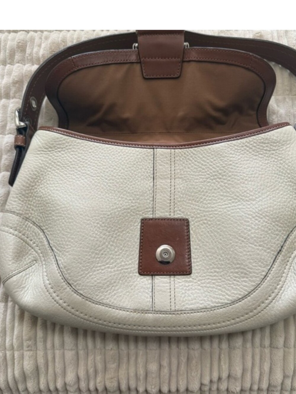 Coach Y2k Soho Bokle Cream Pebble Leather Shoulder Bag F12301 with Brown Trim - Picture 7 of 8